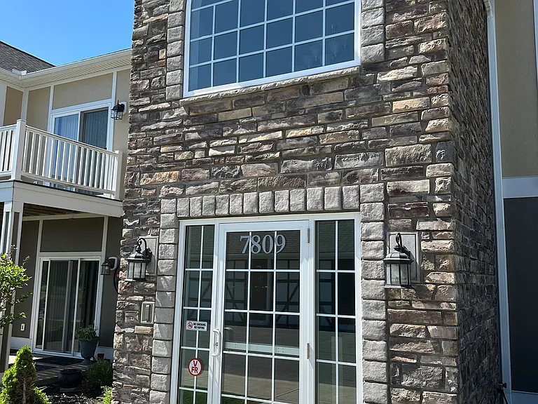 7809 Merrick Rd #302 — Photo 3