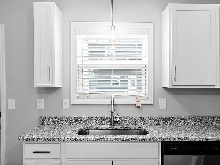 823 Professional Park Dr #I — Photo 3