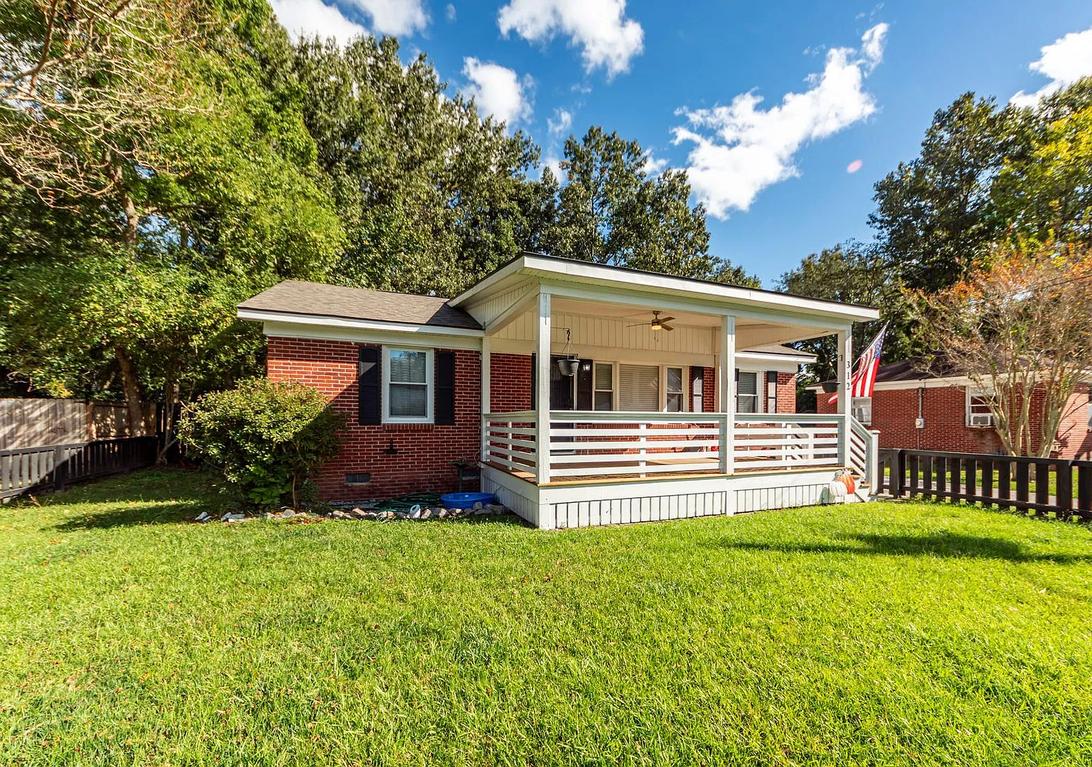 3 Bedroom, 2 Bathroom Home in Boulder Bluff - Goose Creek — Photo 3
