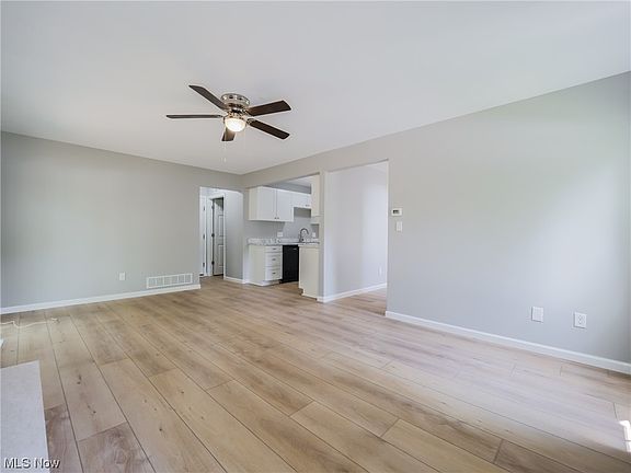 5th image of 3398 Hunter Pkwy #34