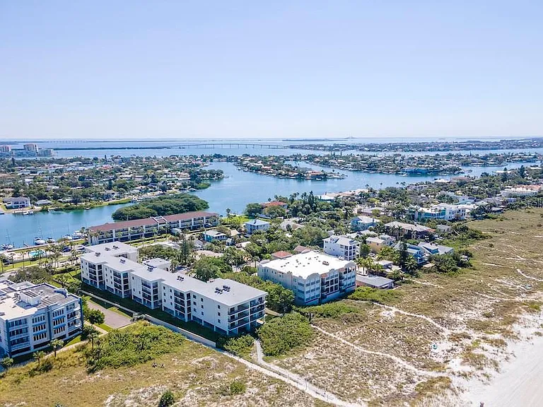 3200 Gulf Blvd #103 — Photo 61