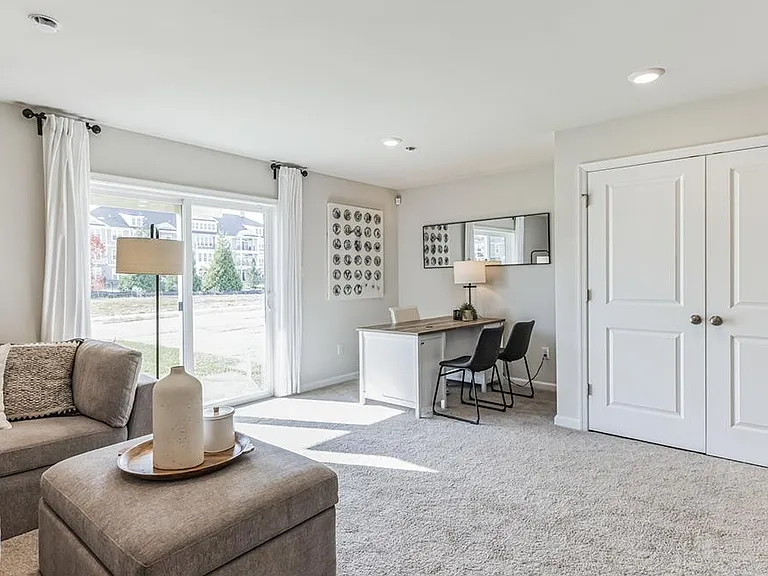118 Jonagold Dr — Photo 3