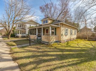 27 Fairview Ave, Northampton, MA 01060