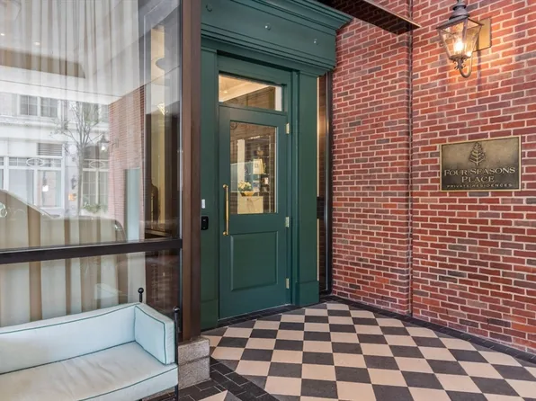220 Boylston St APT 1004, Boston, MA 02116