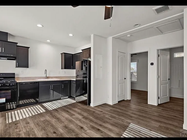 1403 Anita St #1403 — Photo 4