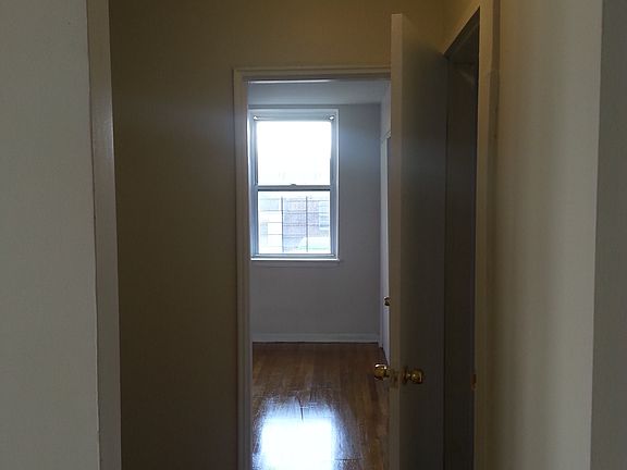 5th image of 58 Underwood St #1
