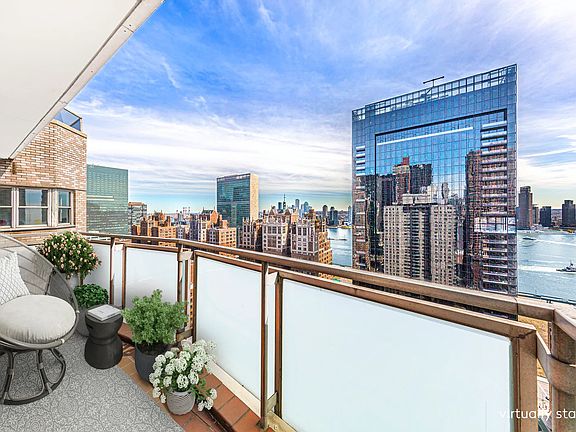 5th image of 300 E 40th St APT 33F