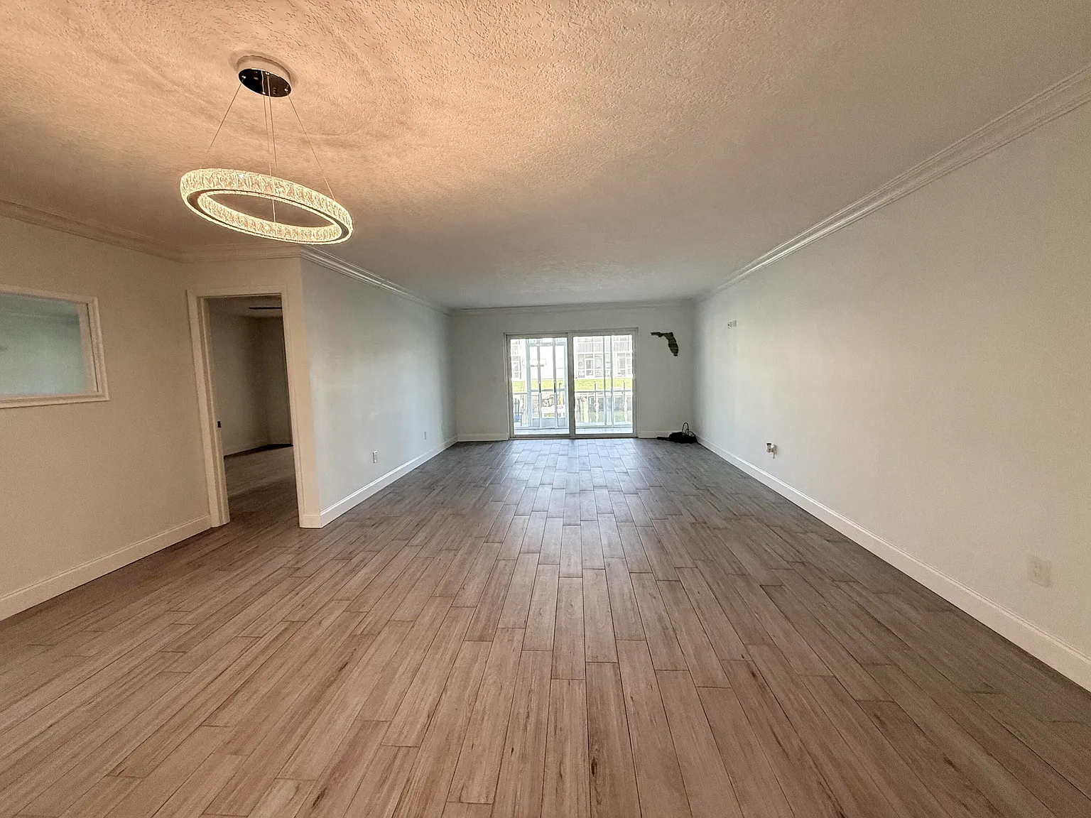 2 bed, 2.0 bath, 962 sqft, $2,700 — Photo 4
