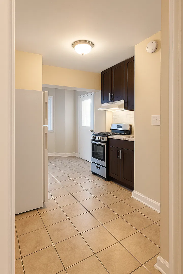 Blair Crescent Apartment Homes — Photo 4