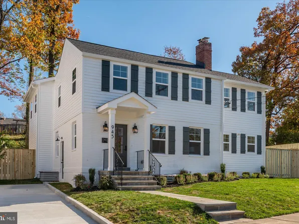 945 N Lebanon St, Arlington, VA 22205