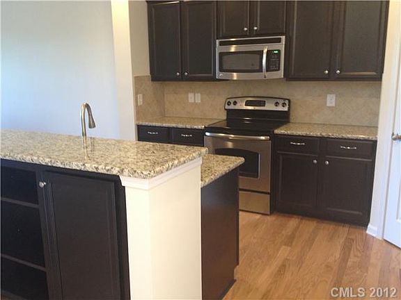 4th image of 8991 Lanark Ln Unit 37