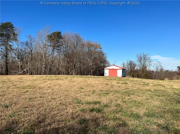 186 Eternity Ln, Gallipolis Ferry, WV 25515