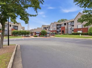 1114 S College St APT 10-303, Auburn, AL 36832