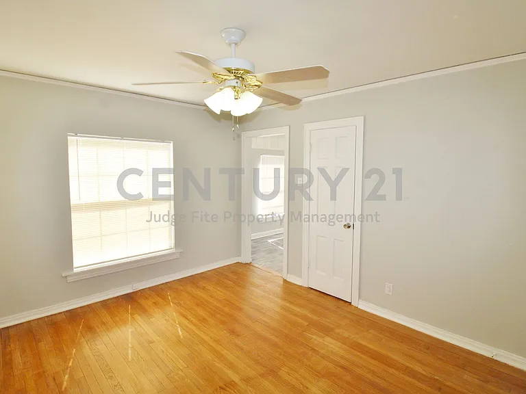3427 Kinmore St — Photo 17
