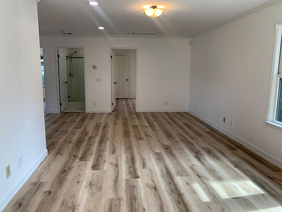 2nd image of 960 E Orange Grove Blvd