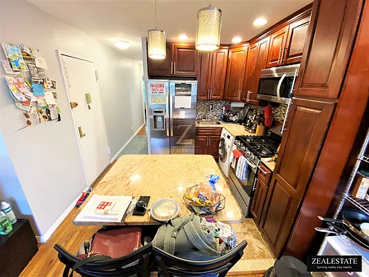 Rented by ZealEstate Group Inc | media 7