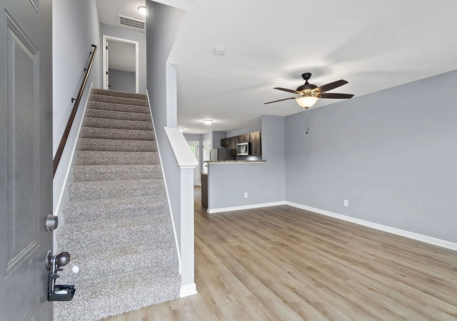 284 Smithson Lane — Photo 3