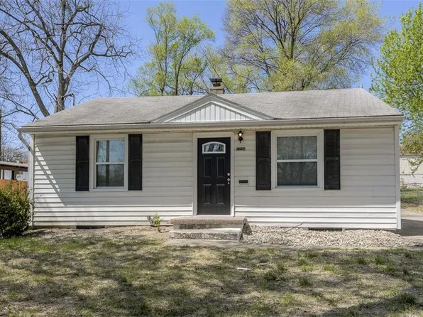 2226 S Overton Ave, Independence, MO 64052