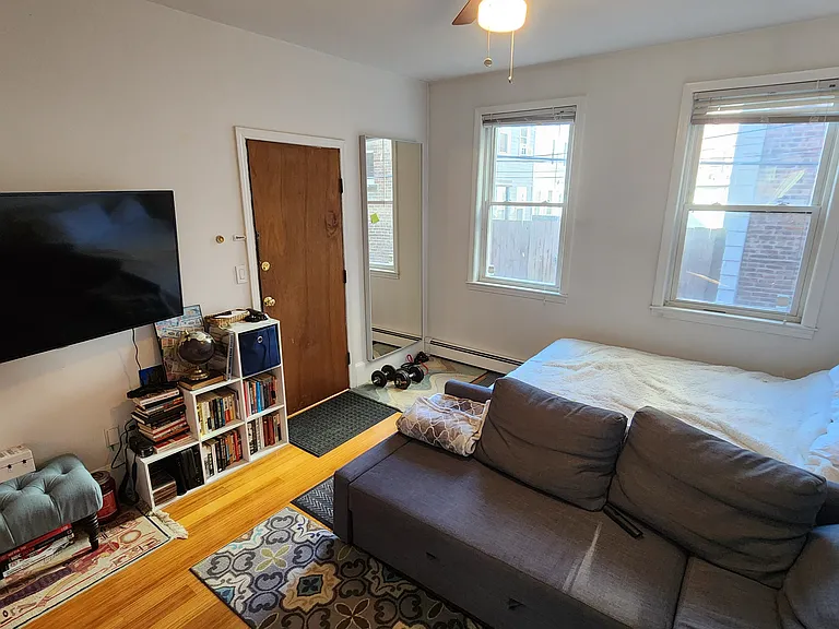 3 Wilbur Ct #1 — Photo 4
