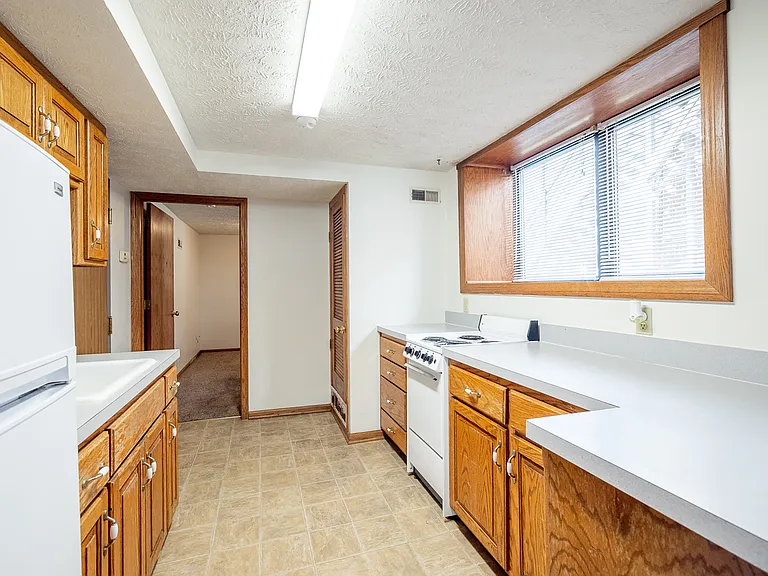 1141 S 10th St #6 — Photo 8