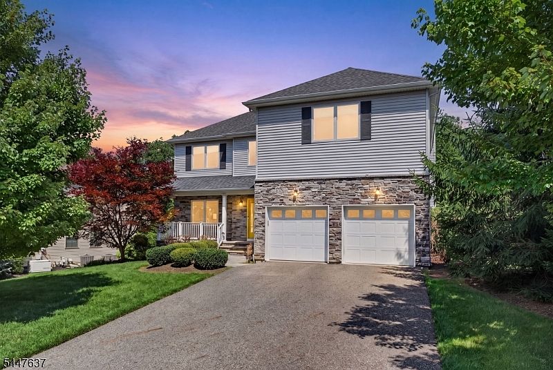 1st image of 49 Haggerty Dr
