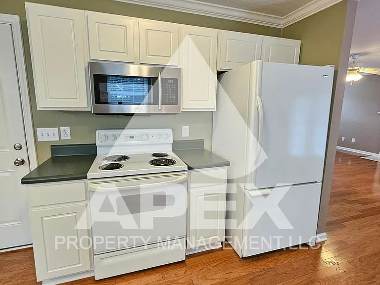 10808 Topview Ln — Photo 7