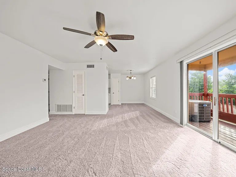 913 S Colonial Ct #C — Photo 10