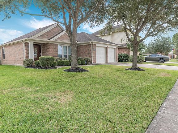 2nd image of 3415 Aldridge Dr