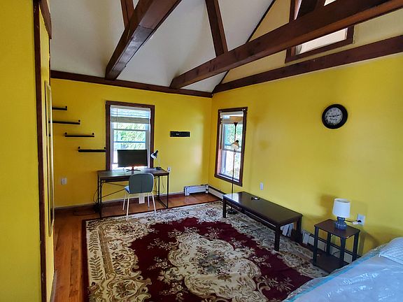 3rd image of 1495 Hyde Park Ave #3