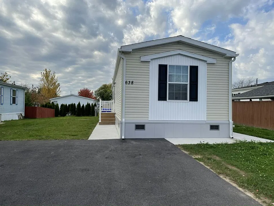 638 Birchwood Dr #638