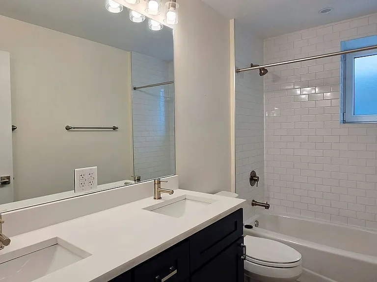 2230 W Wilson Ave — Photo 11