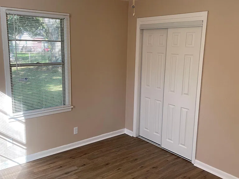 309 Macklyn St — Photo 15