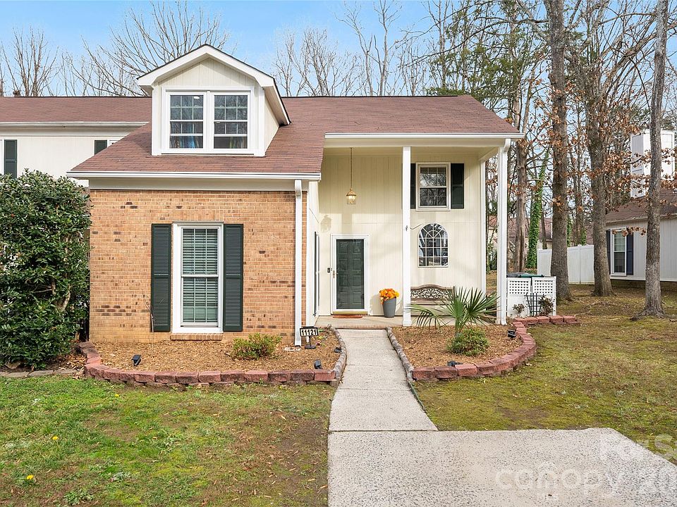 1st image of 11121 Sevilla Ct