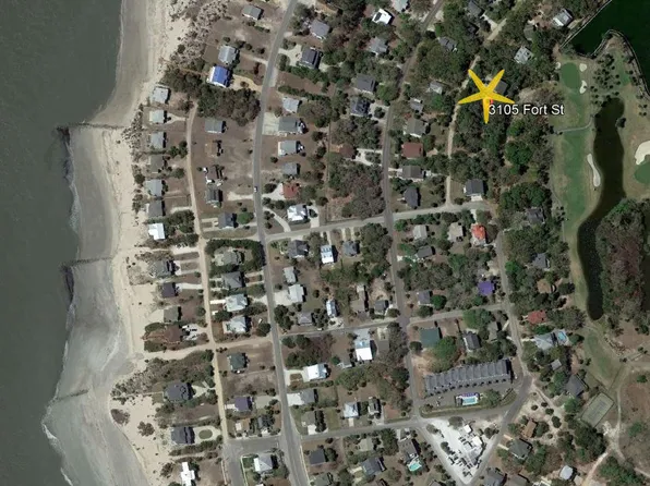 3105 Fort St, Edisto Island, SC 29438