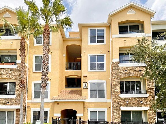 2nd image of 8539 GATE Parkway #9426