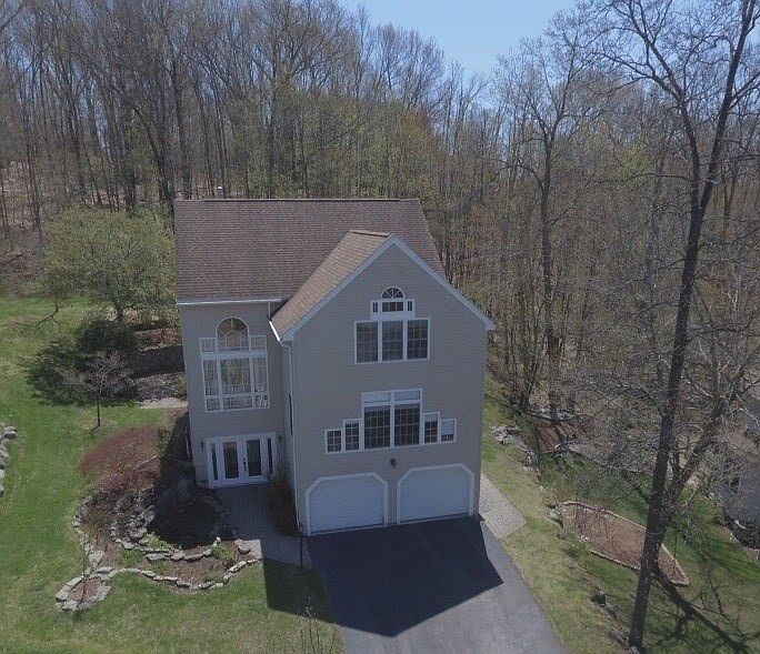 1st image of 7 Tree Top Way
