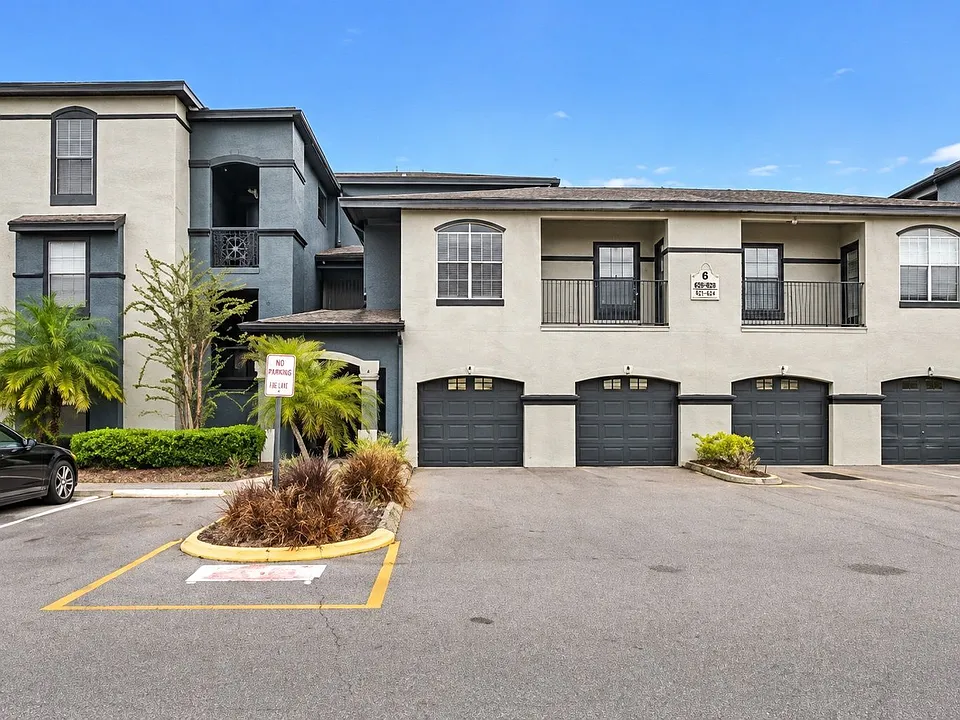 8516 Island Breeze Ln #201