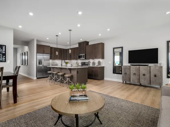 145 Birchwood Ln, Williamstown, NJ 08094