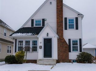 43 Lyndon Rd, Cranston, RI 02905