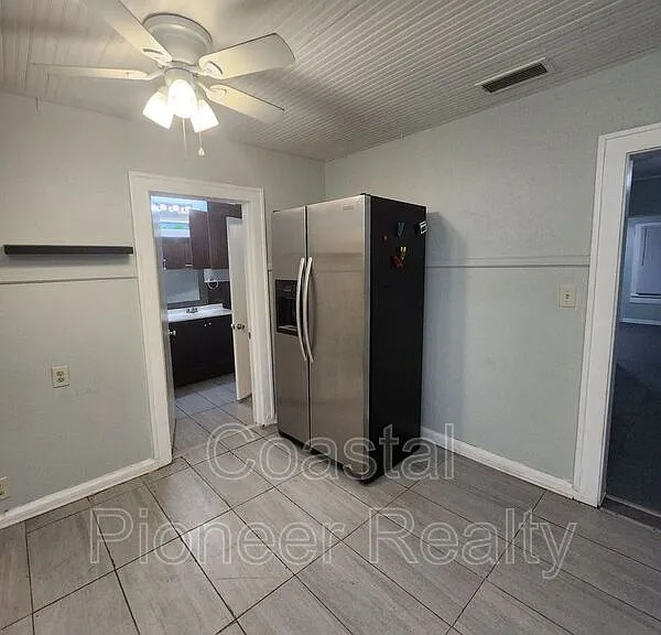 701 Newton Ave S — Photo 14