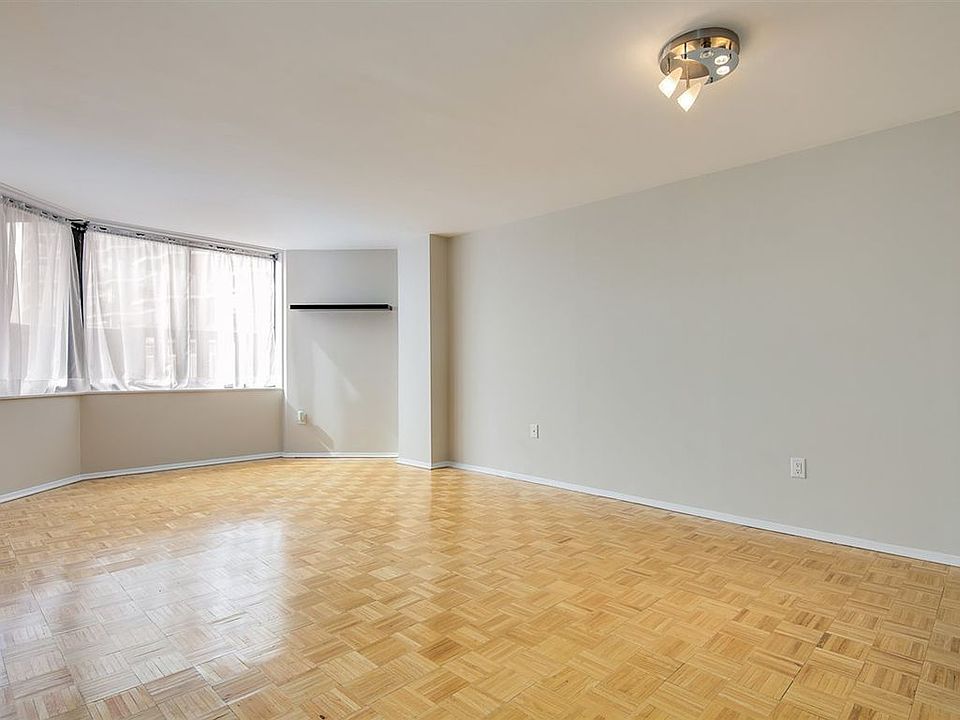 1st image of 118 Harmon Cove Tower #118