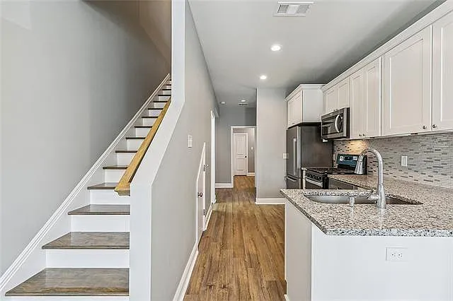 4133 Clara St — Photo 7