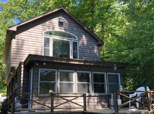 19 N Pond Rd, Southwick, MA 01077