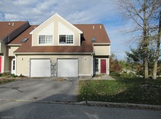 316 Falcon Ridge Way S, Hamburg, NJ 07419