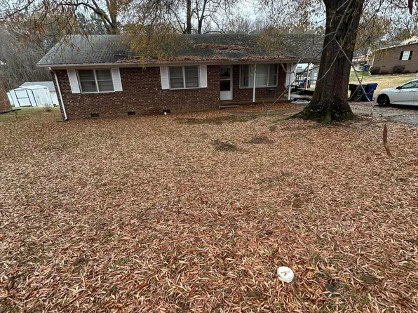 715 Ward St, Graham, NC 27253