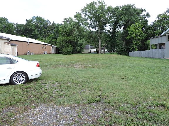 2nd image of 4704 Dayton Blvd #4