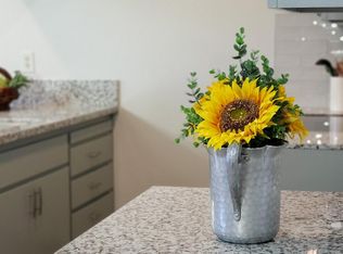 200 W Hawkeye Ave APT 5, Turlock, CA 95380