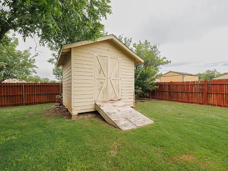 857 Chanticleers Ln — Photo 36