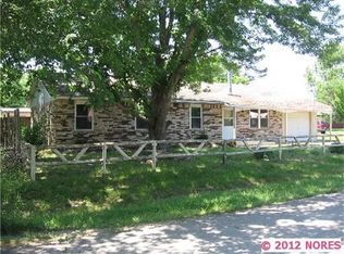 2207 Sunset Dr, Pawhuska, OK 74056