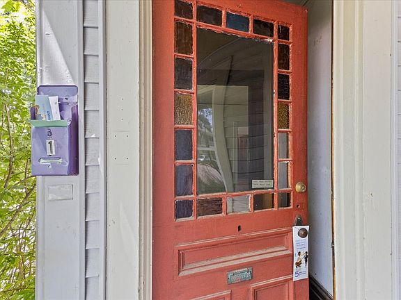 2nd image of 21 Hyde St APT 1